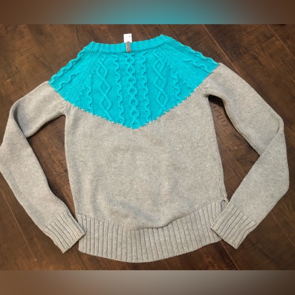 Ivivva sweater size 8 - Picture 2 of 4